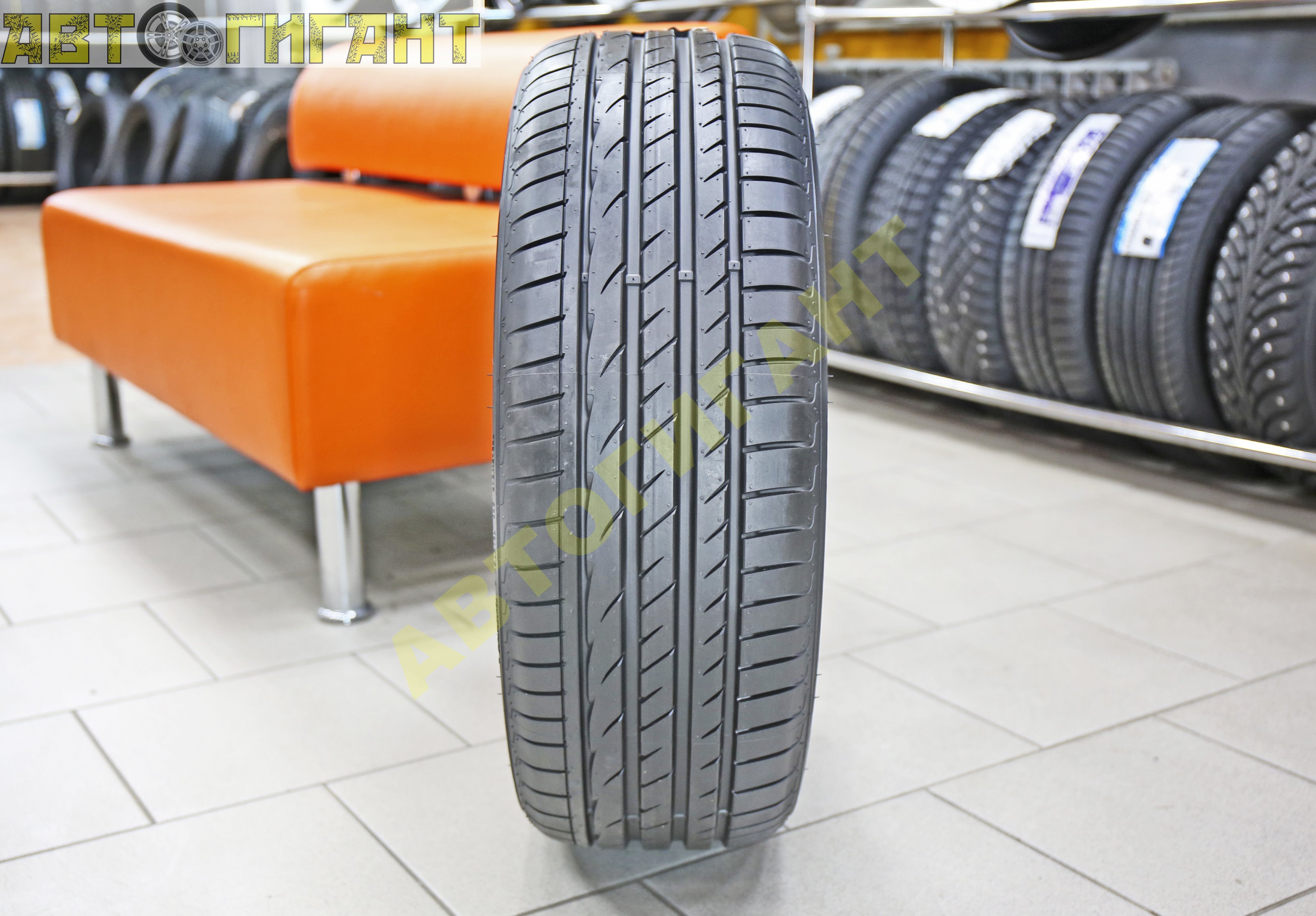 215/55R17 (LK01) а/шина Laufenn 98W XL лето купить в Барнауле и Бийске